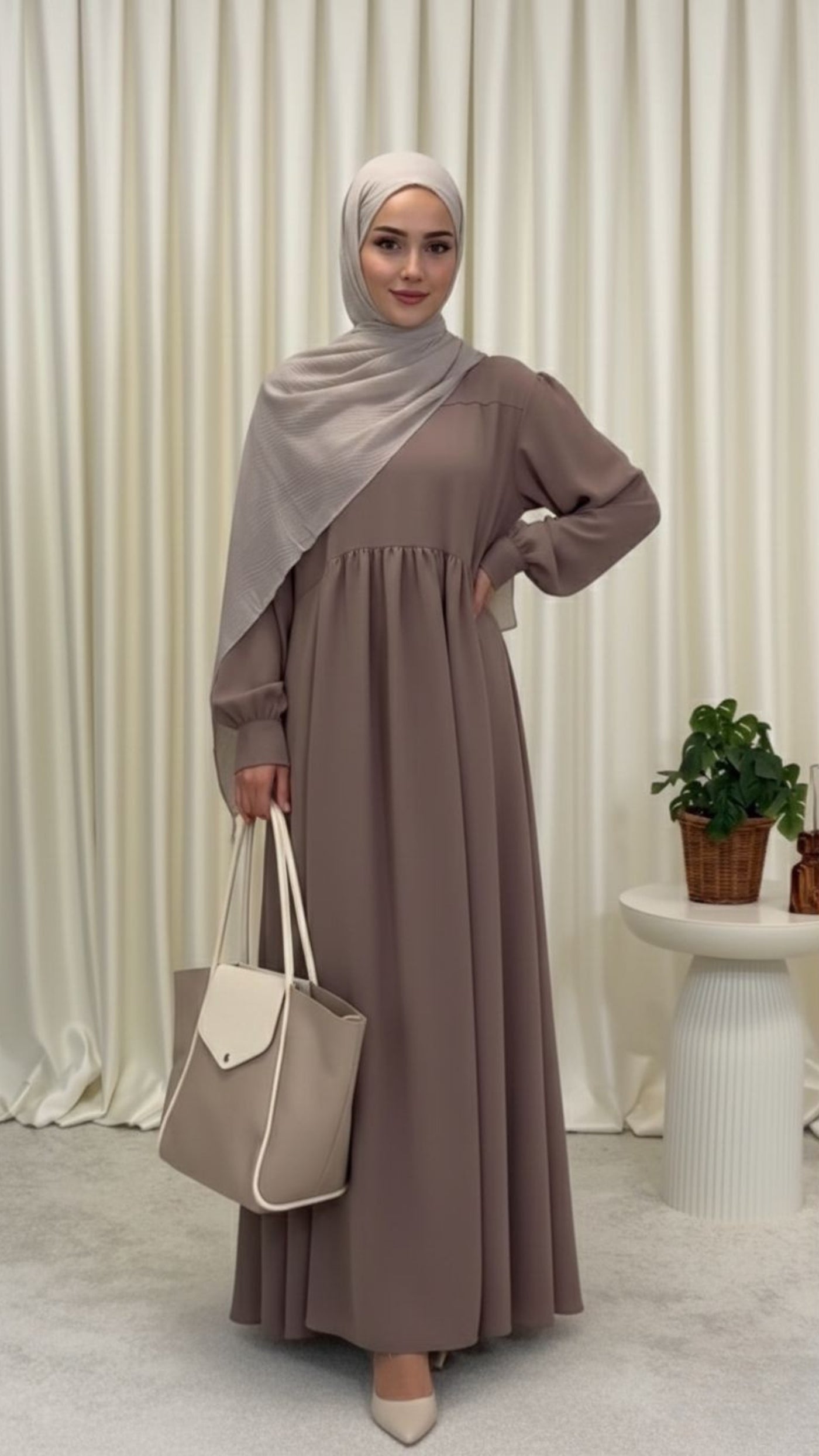 Essential Abaya With Premium Stole – Elegant Minimal Everyday Modest Wear
