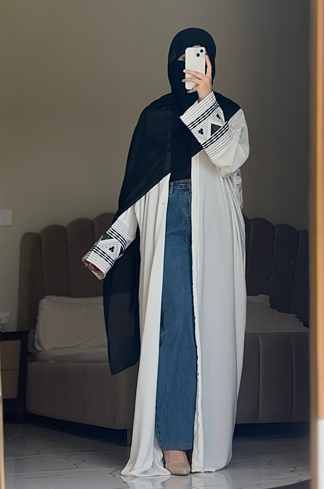 Graceful Embroidered Upper Abaya – Elegant Statement Modest Wear