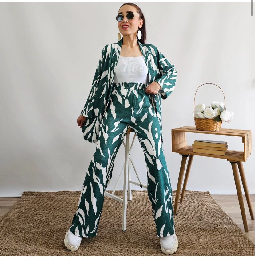 Vibrant Elegance Striking Abstract Print Co-ord Set