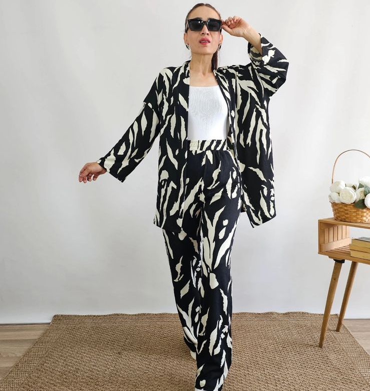 Vibrant Elegance Striking Abstract Print Co-ord Set