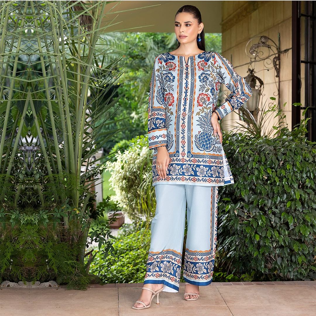Hoor-e-Gul - A Chic Fusion | Hoorain New Article