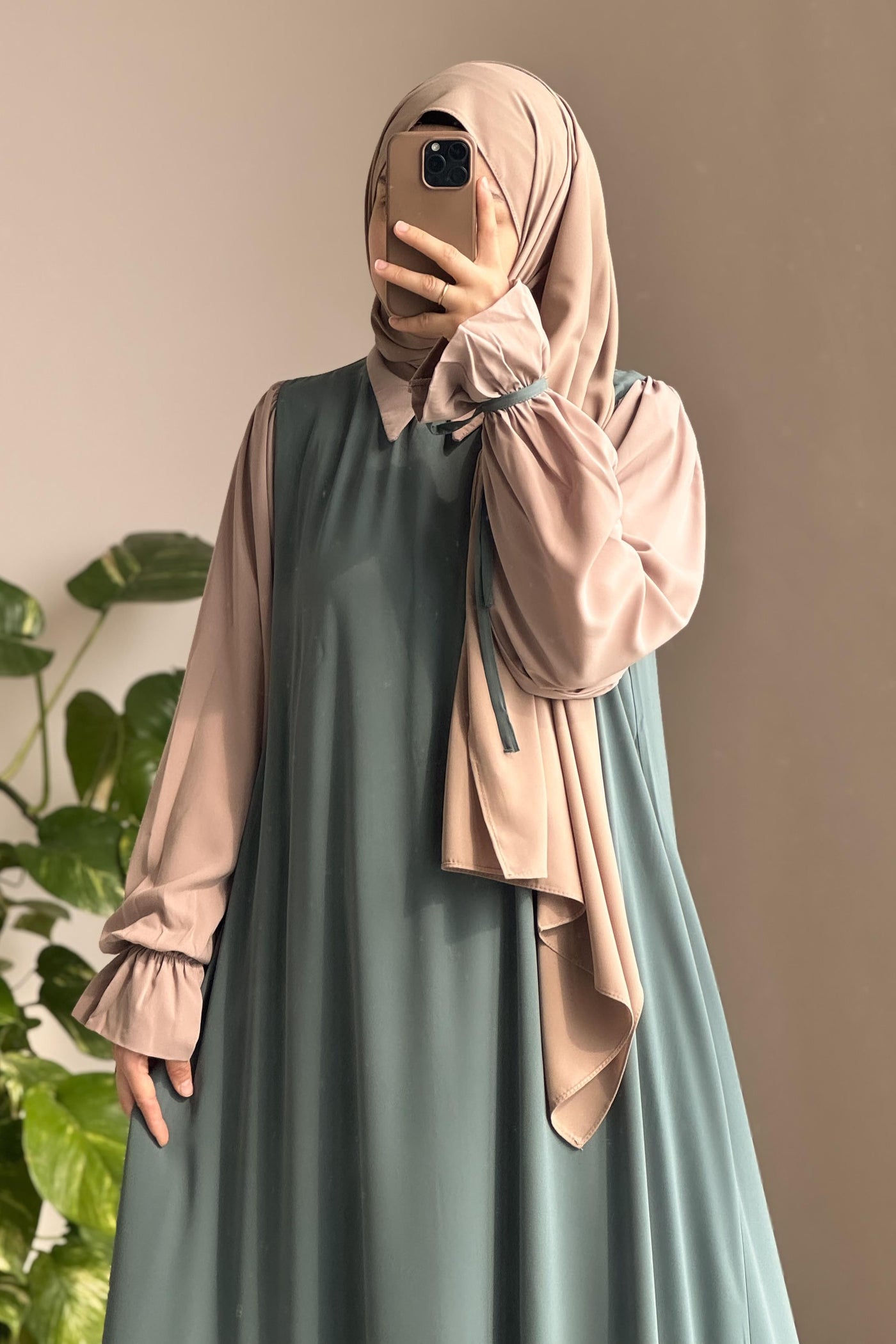 Aurelia Luxe Flow Abaya With Premium Stole – Elegant Modest Wear