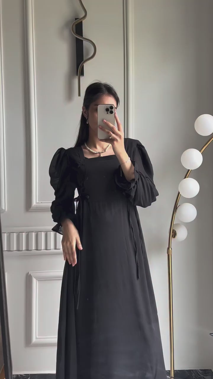 Midnight Aura Maxi Dress – Elegant Black Georgette Maxi